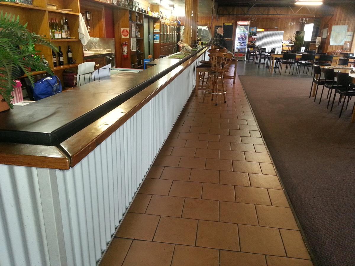 Tullah Tavern Exterior photo